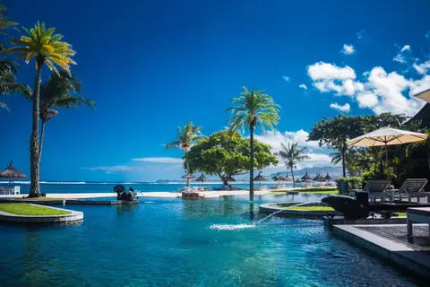 Shanti Maurice Resort & Spa in St Felix Public Beach — foto 12