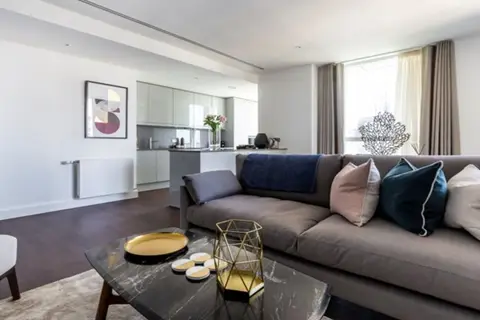 Sirocco Tower by Charles Hope in Londen — foto 17