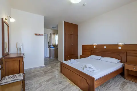 Mammis Beach Hotel in Καρδάμαινα — foto 23