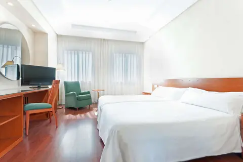 Hotel Madrid Chamartin in Madrid — foto 3