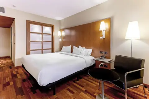 B&B HOTEL Zaragoza Los Enlaces Estación in Zaragoza — foto 4