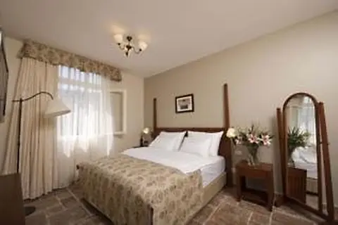 Colony Hotel Haifa in נשר — foto 2