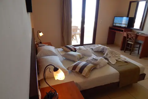 St. Constantin Hotel in Δημοτική Ενότητα Γουβών — foto 14