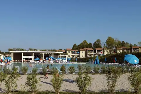 Belvedere Village in Castelnuovo del Garda — foto 20