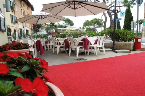 Hotel Touring Gardone Riviera in Gardone Riviera — foto 7