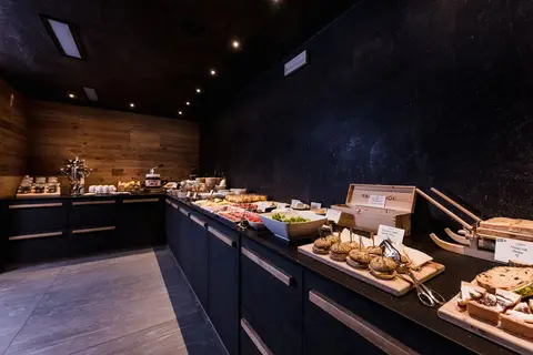 Hotel Monroc in Commezzadura — foto 5