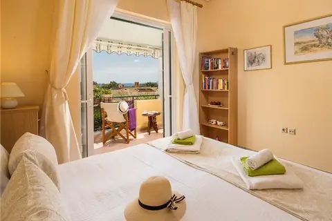 Hotel Nautilus Barbati in Μπαρμπάτι — foto 12