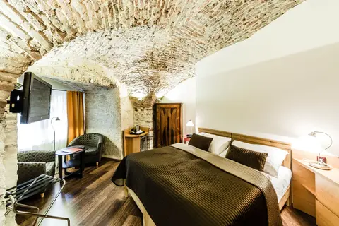 Hotel Archibald At The Charles Bridge in Praag — foto 18