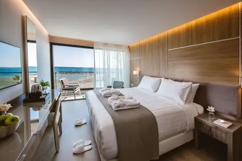 Lebay Beach Hotel in Oroklini — foto 5