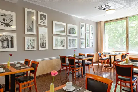 Leonardo Royal Hotel Berlin Alexanderplatz in Berlijn — foto 6