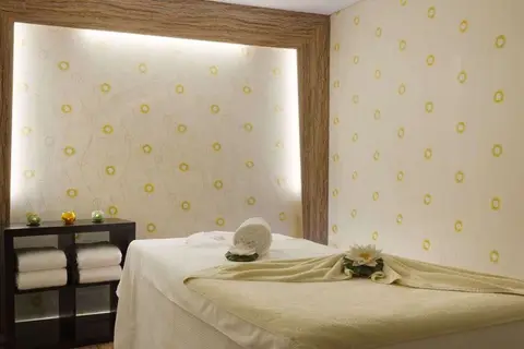 Ramada by Wyndham Abu Dhabi Corniche in أبوظبي — foto 9