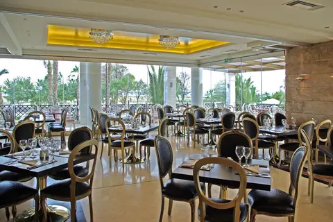 Mediterranean Princess in Παραλία — foto 16