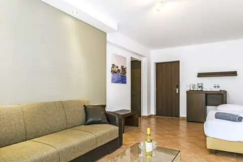 White Olive Premium Laganas in Δημοτική Ενότητα Λαγανά — foto 8