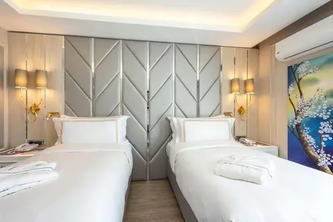 Ramada by Wyndham Sofia City Center in Sofia — foto 17