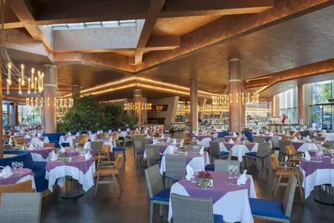 Noah's Ark Deluxe Hotel & Spa in Bafra — foto 18