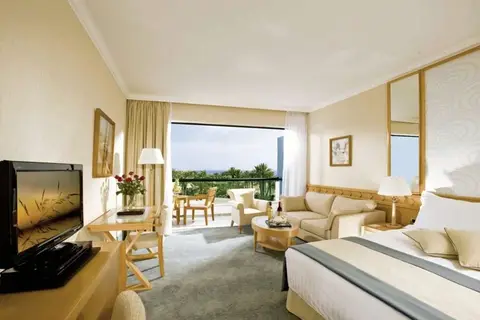 Constantinou Bros Asimina Suites Hotel in Geroskipou — foto 3