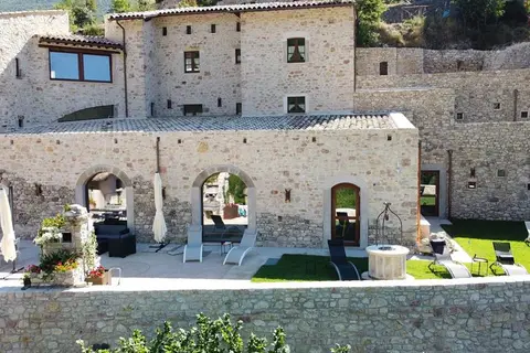 Torre del Nera Albergo Diffuso & Spa in Scheggino — foto 8