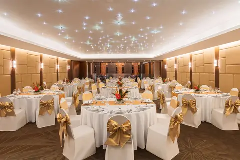 Radisson Suites Bangkok Sukhumvit in Bangkok — foto 25