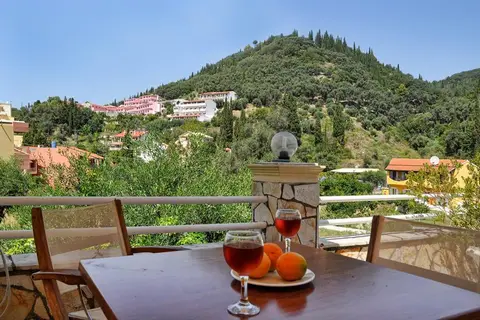 Angelica in Άγιος Γόρδιος — foto 7