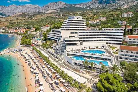 Medora Auri Family Beach Resort in Podgora