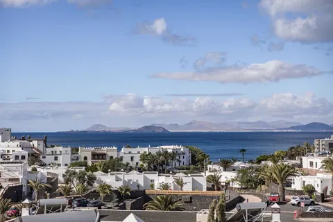 Caybeach Papagayos in Yaiza