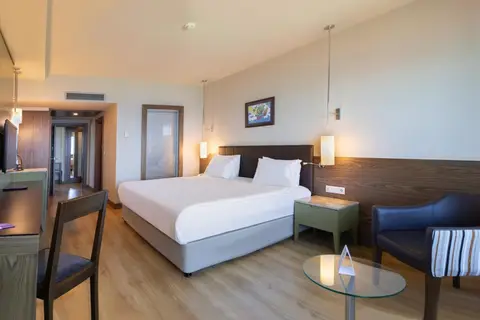 Kolin Hotel in Çiğli — foto 20