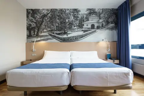 Aparthotel Campus in Oviedo — foto 16