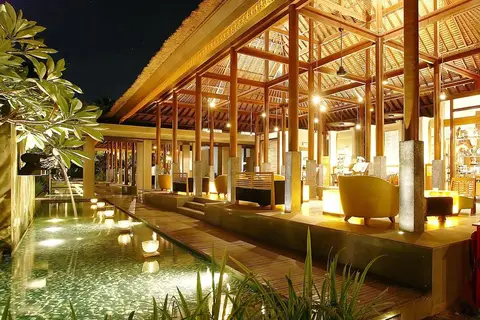 Hotel Legian Beach in Kuta — foto 6