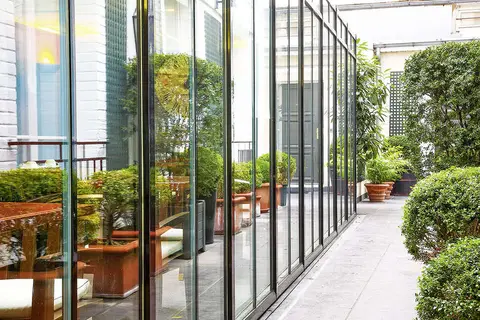 Hotel de la Jatte in Neuilly-sur-Seine — foto 12