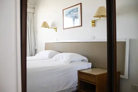 Sun Hall Beach Hotel Apts in Larnaca — foto 11