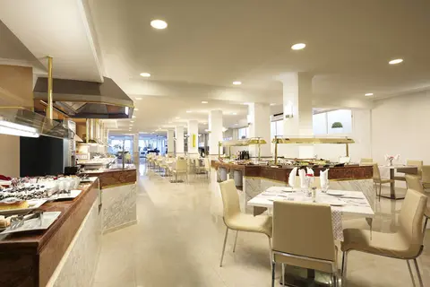 Las Arenas Affiliated by Melia in Benalmádena — foto 15