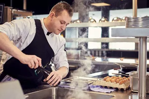 Van der Valk Zaltbommel - A2 foto 11