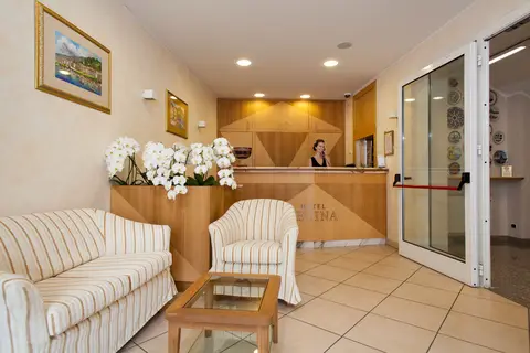 Hotel Regina in Meran — foto 3