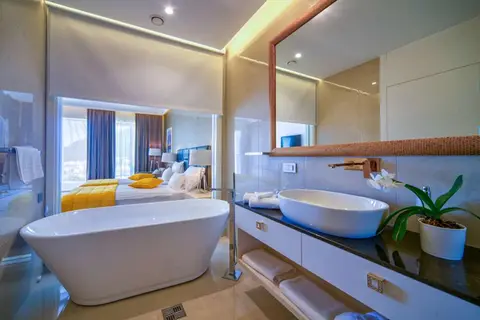Hotel Palas Lux in Petrovac na Moru — foto 7