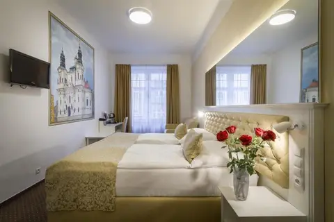 Hotel Taurus in Praag — foto 12