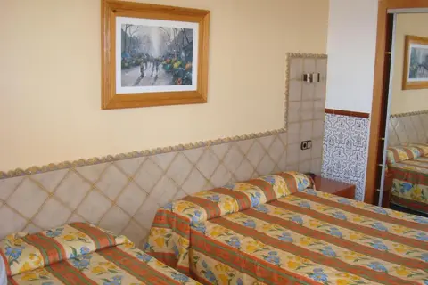 Hotel Univers in Costa Brava — foto 27