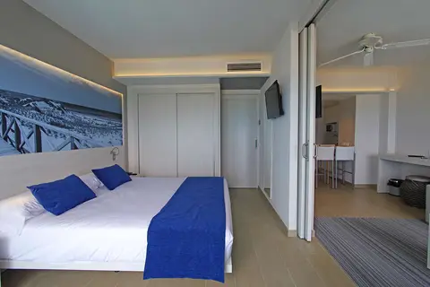 BG Tonga & Suites Tower Design Hotel in Santa Margalida — foto 7