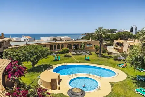 Clube Maria Luisa in Olhos D'Água — foto 18