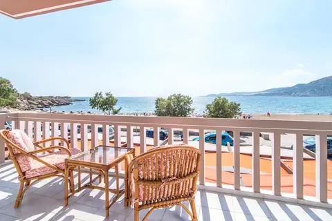 Pal Beach in Παλαιόχωρα — foto 7