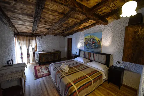 Hotel Tradita Geg & Tosk in Shkodra — foto 18