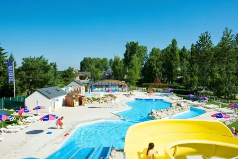 Camping Domaine De Dugny in Veuzain-sur-Loire — foto 9