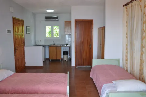 Fly & Go Yiannis Appartementen in Barbati — foto 11