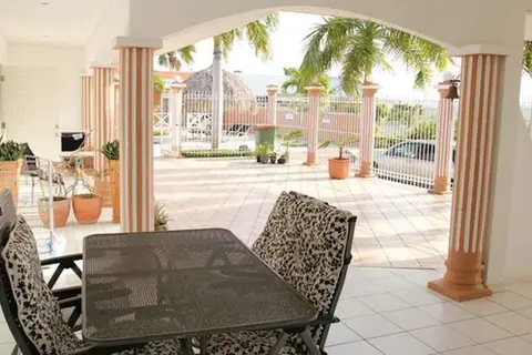 Curinjo Resort in Villa — foto 21