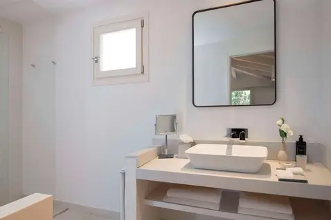Baia di Chia Resort Sardinia, Curio Collection by Hilton in Domus de Maria — foto 30