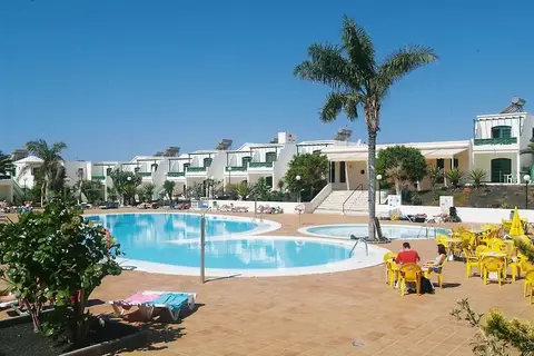Plaza Palmeras in Puerto del Carmen — foto 25