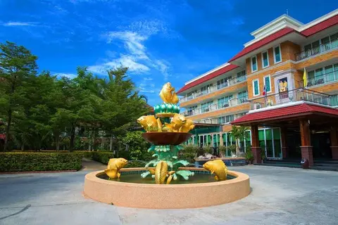 R Mar Resort & Spa in ตำบลป่าตอง — foto 9