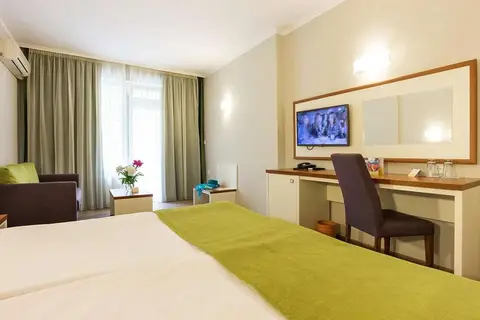 Hotel Ljuljak in Люляк — foto 5