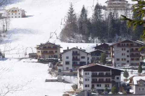 Hotel Garni Toni in Kastelruth - Castelrotto — foto 13