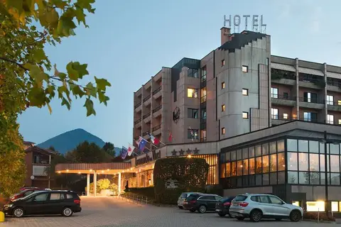 Hotel Leonardo Da Vinci Erba in Erba — foto 11