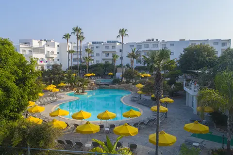 Mayfair Gardens in Paphos — foto 5